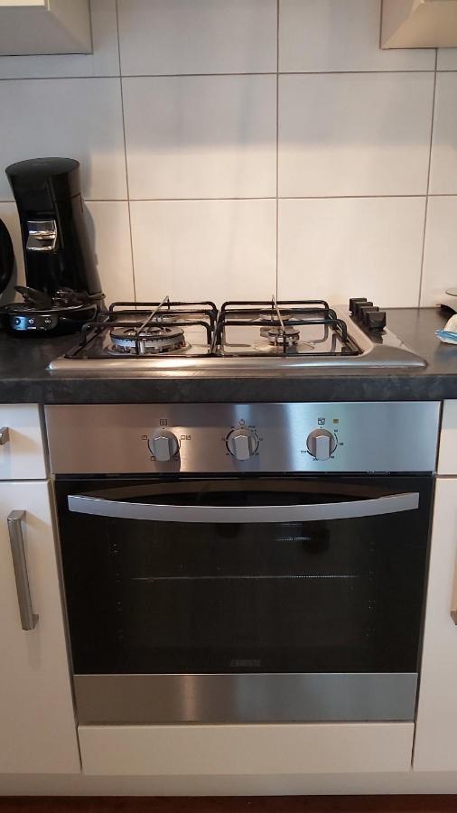 Comfortabel En Gezellig Familie Chalet Tot 6 Personen Op De Veluwe Bungalowpark De Kern Putten Esterno foto