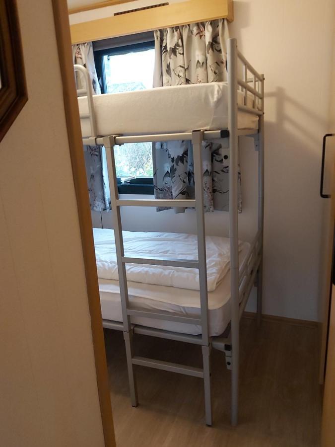 Comfortabel En Gezellig Familie Chalet Tot 6 Personen Op De Veluwe Bungalowpark De Kern Putten Esterno foto