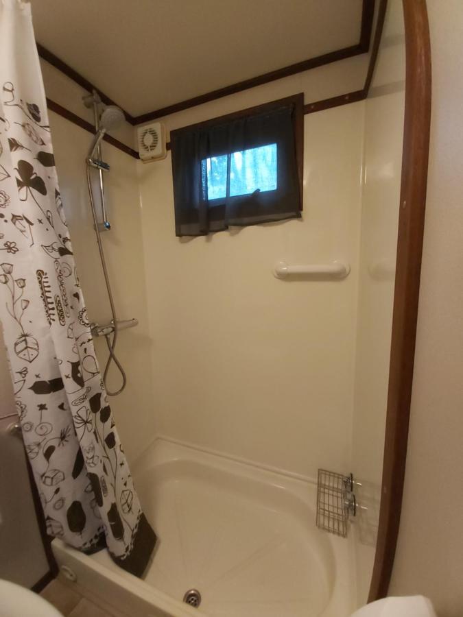 Comfortabel En Gezellig Familie Chalet Tot 6 Personen Op De Veluwe Bungalowpark De Kern Putten Esterno foto