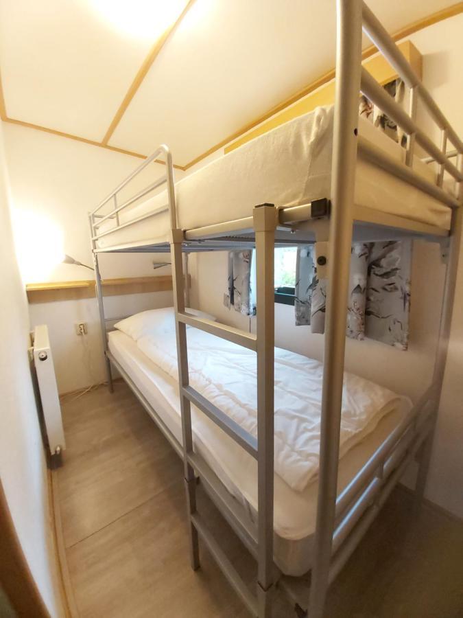 Comfortabel En Gezellig Familie Chalet Tot 6 Personen Op De Veluwe Bungalowpark De Kern Putten Esterno foto