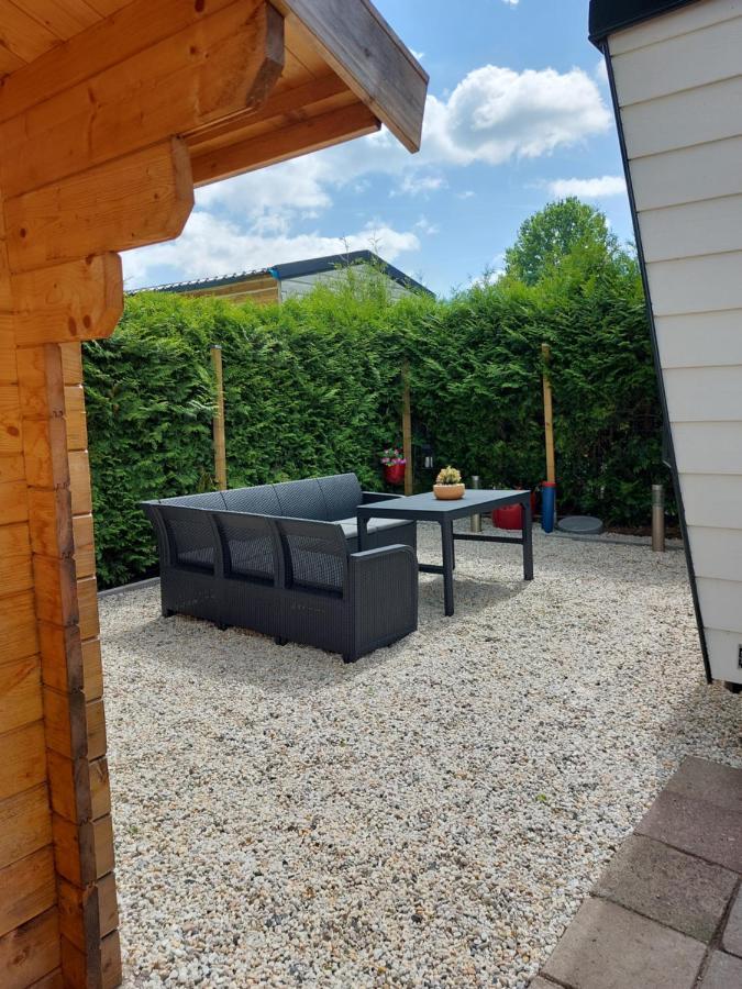 Comfortabel En Gezellig Familie Chalet Tot 6 Personen Op De Veluwe Bungalowpark De Kern Putten Esterno foto